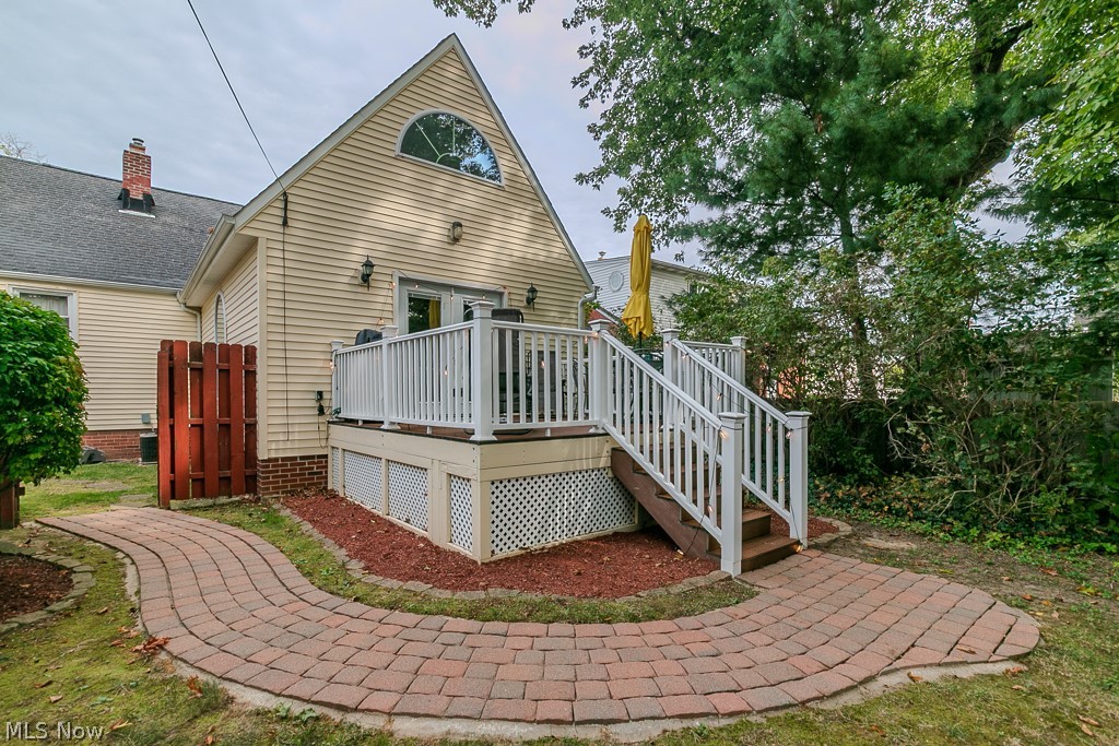 28618 Gilchrist Drive Willowick OH 44095