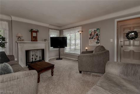 28618 Gilchrist Drive Willowick OH 44095