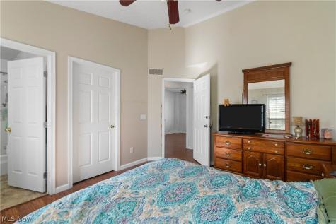 1138 Ledgestone Drive Wadsworth OH 44281