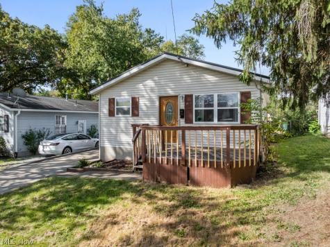 2966 Wingate Avenue Akron OH 44314