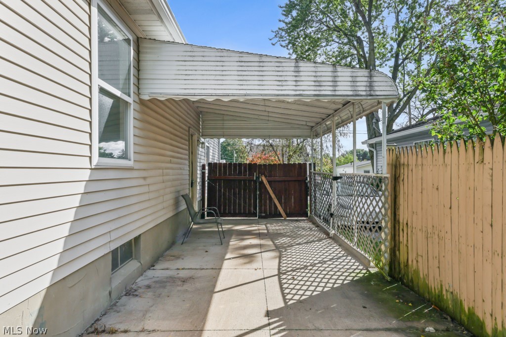 2966 Wingate Avenue Akron OH 44314