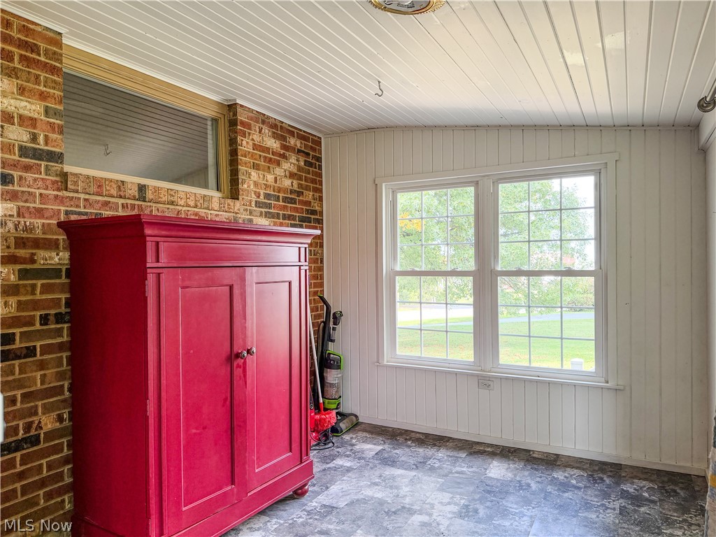 15962 Longs Church Road East Liverpool OH 43920