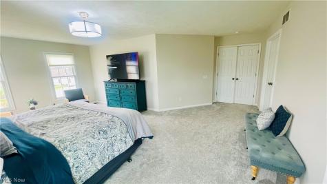 3473 Churchill Downs Stow OH 44224