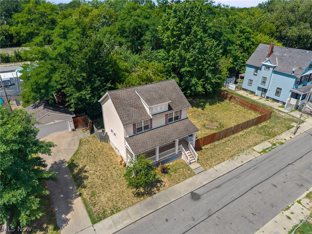 1696 E 85th Street Cleveland OH 44106
