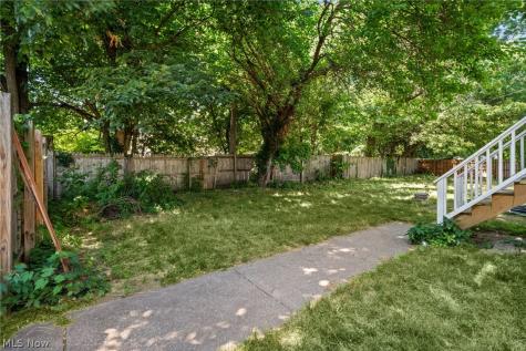 1696 E 85th Street Cleveland OH 44106