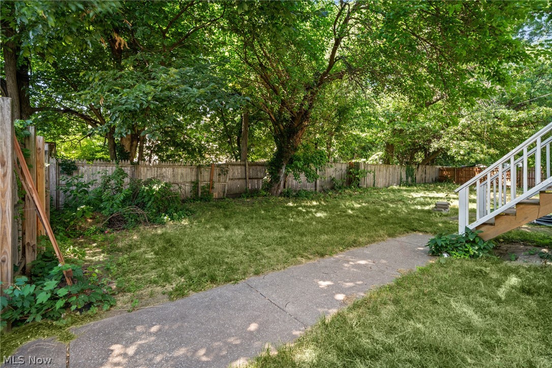 1696 E 85th Street Cleveland OH 44106