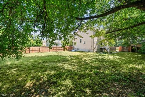 1696 E 85th Street Cleveland OH 44106