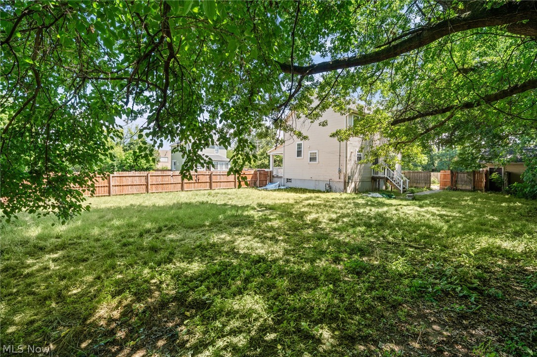 1696 E 85th Street Cleveland OH 44106