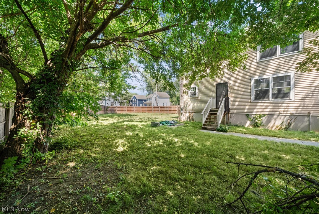 1696 E 85th Street Cleveland OH 44106
