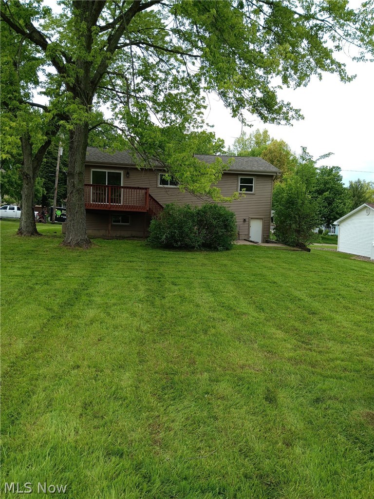 663 Meadowland Drive Hubbard OH 44425