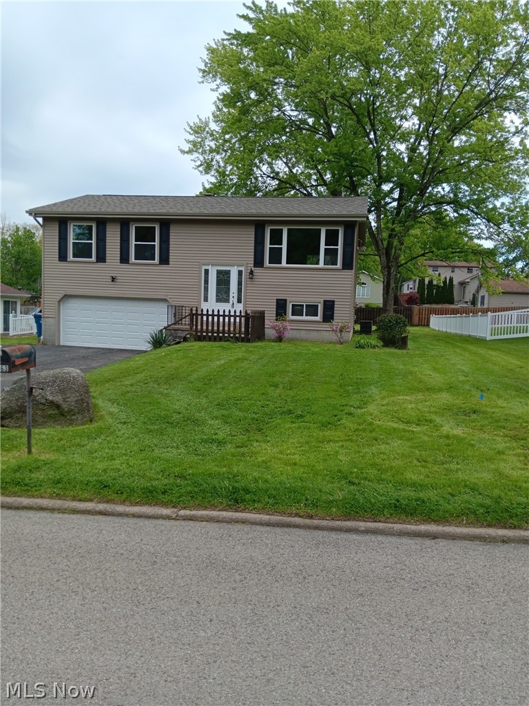 663 Meadowland Drive Hubbard OH 44425
