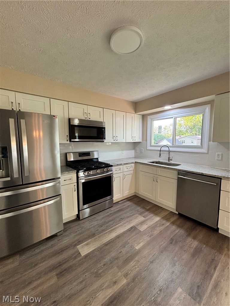 663 Meadowland Drive Hubbard OH 44425