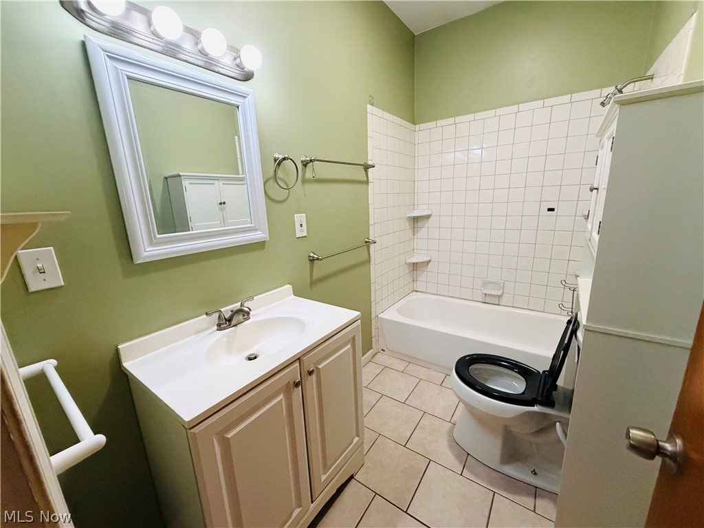 1040 W 18th Street Lorain OH 44052