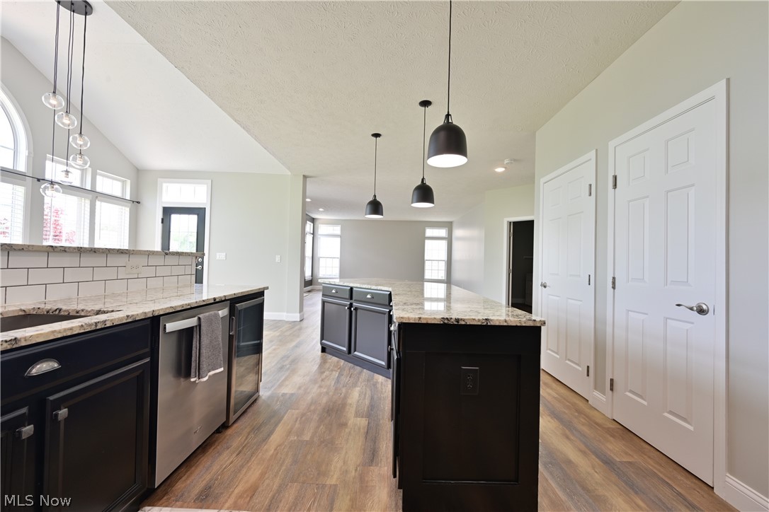 805 Horseshoe Way Avon Lake OH 44012