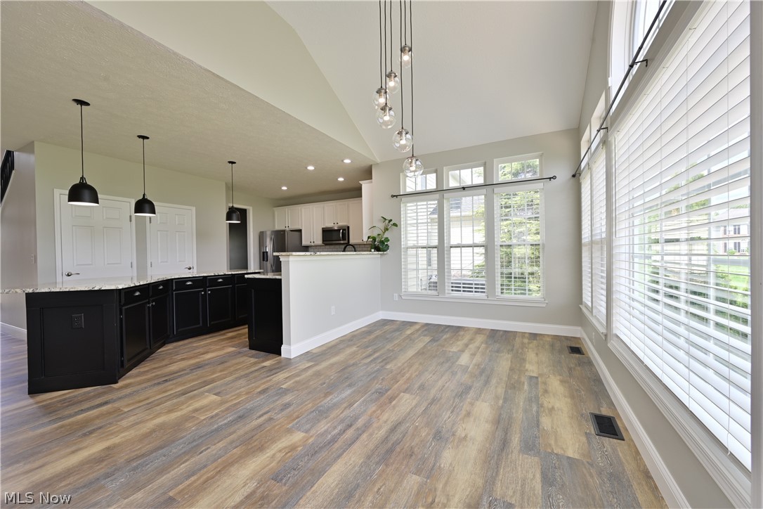 805 Horseshoe Way Avon Lake OH 44012