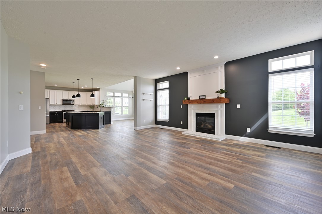805 Horseshoe Way Avon Lake OH 44012