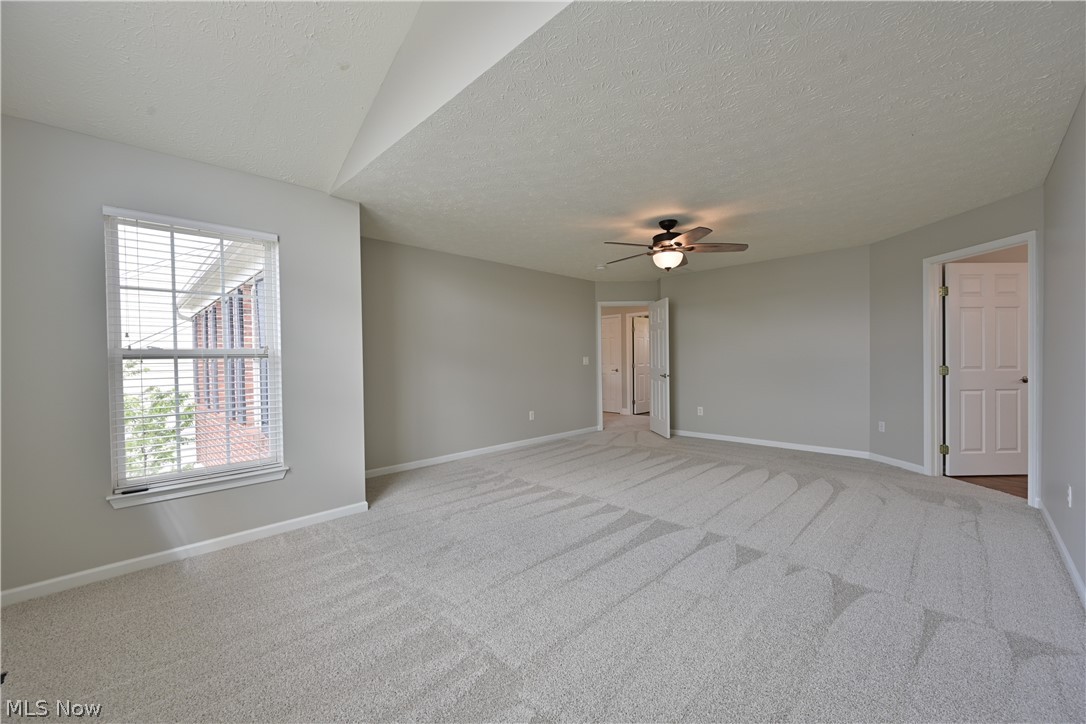 805 Horseshoe Way Avon Lake OH 44012
