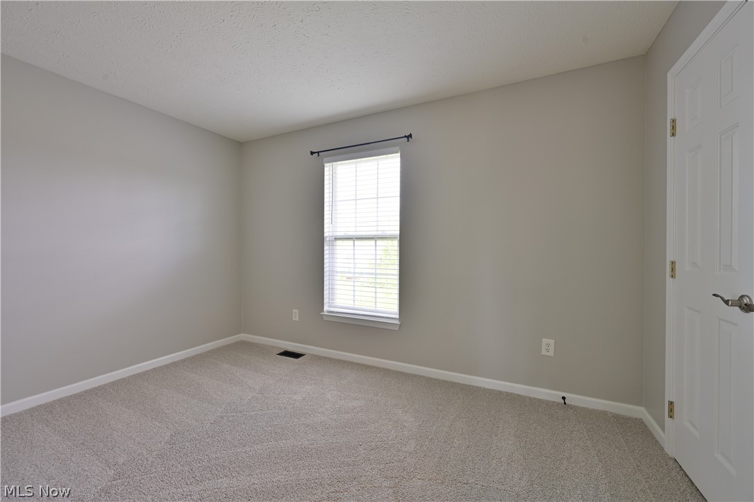 805 Horseshoe Way Avon Lake OH 44012
