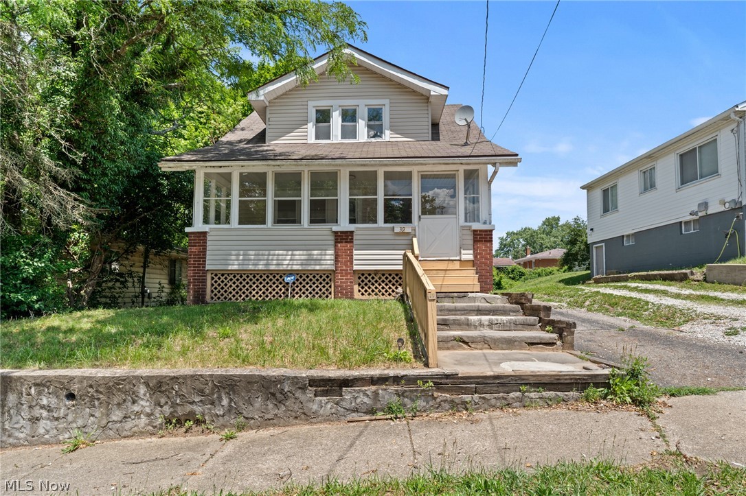 39 E Catawba Avenue Akron OH 44301