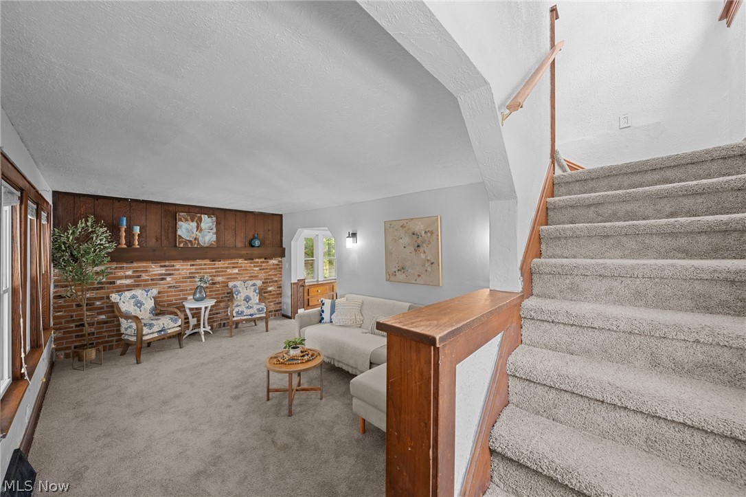 39 E Catawba Avenue Akron OH 44301