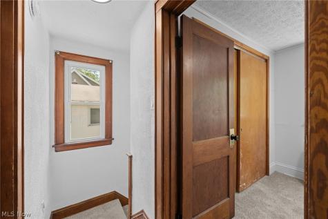 39 E Catawba Avenue Akron OH 44301