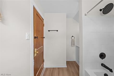 39 E Catawba Avenue Akron OH 44301