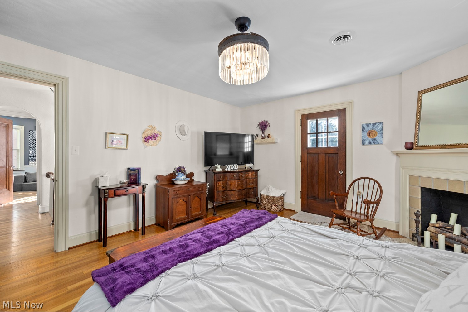 207 Eastern Heights Boulevard Elyria OH 44035