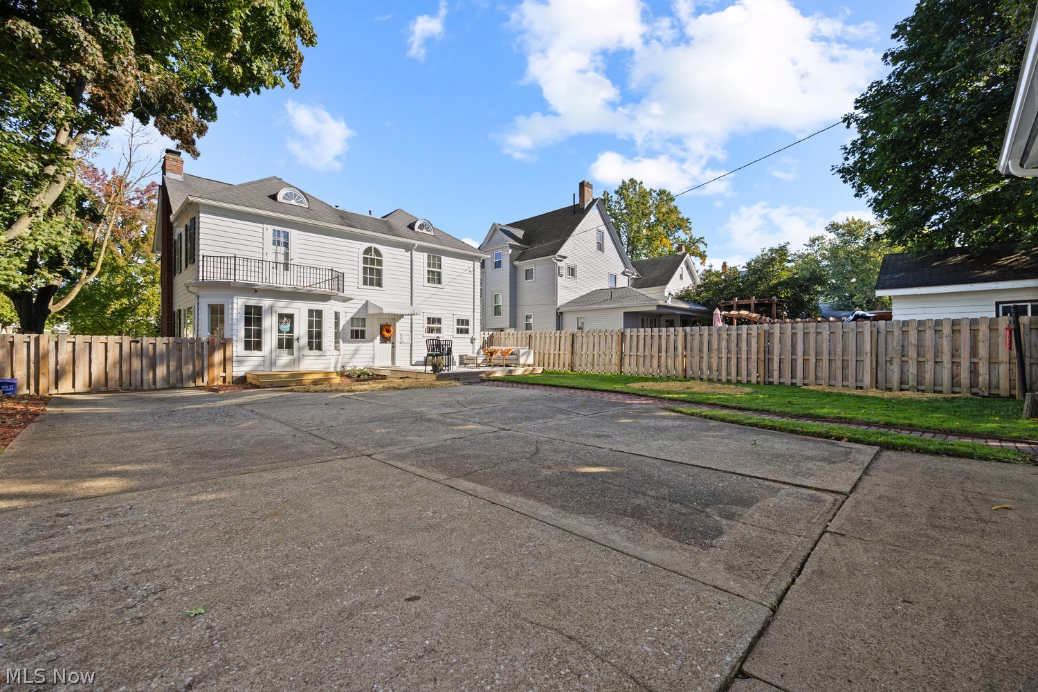 207 Eastern Heights Boulevard Elyria OH 44035