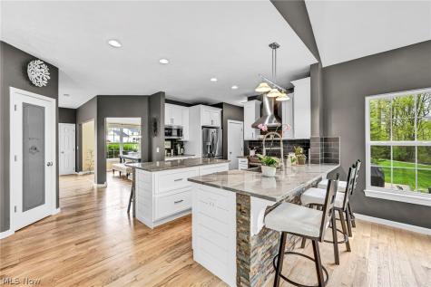 525 Caledonia Drive Wadsworth OH 44281