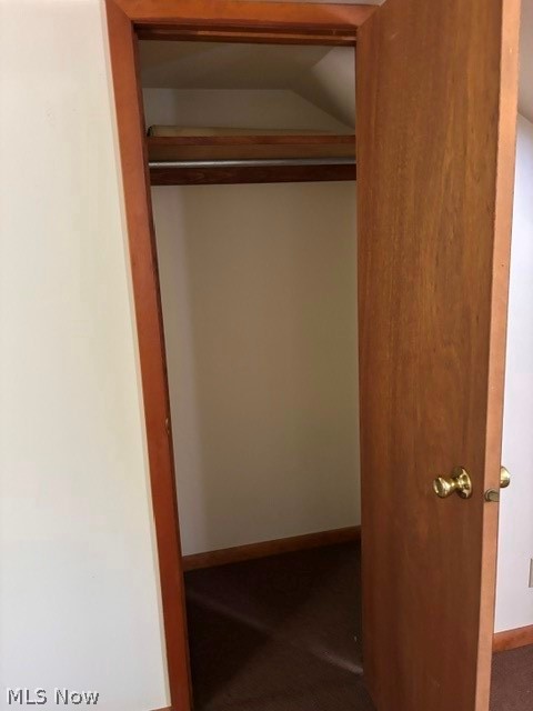 338 S High/alley Freeport OH 43973