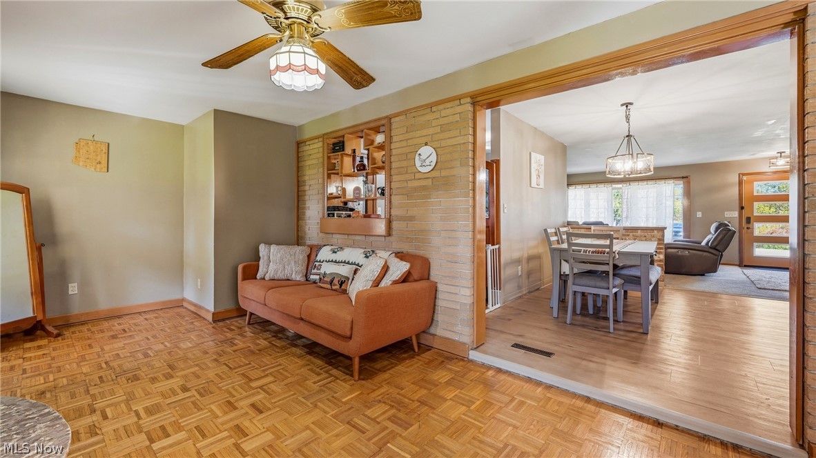 208 Creed Avenue Hubbard OH 44425