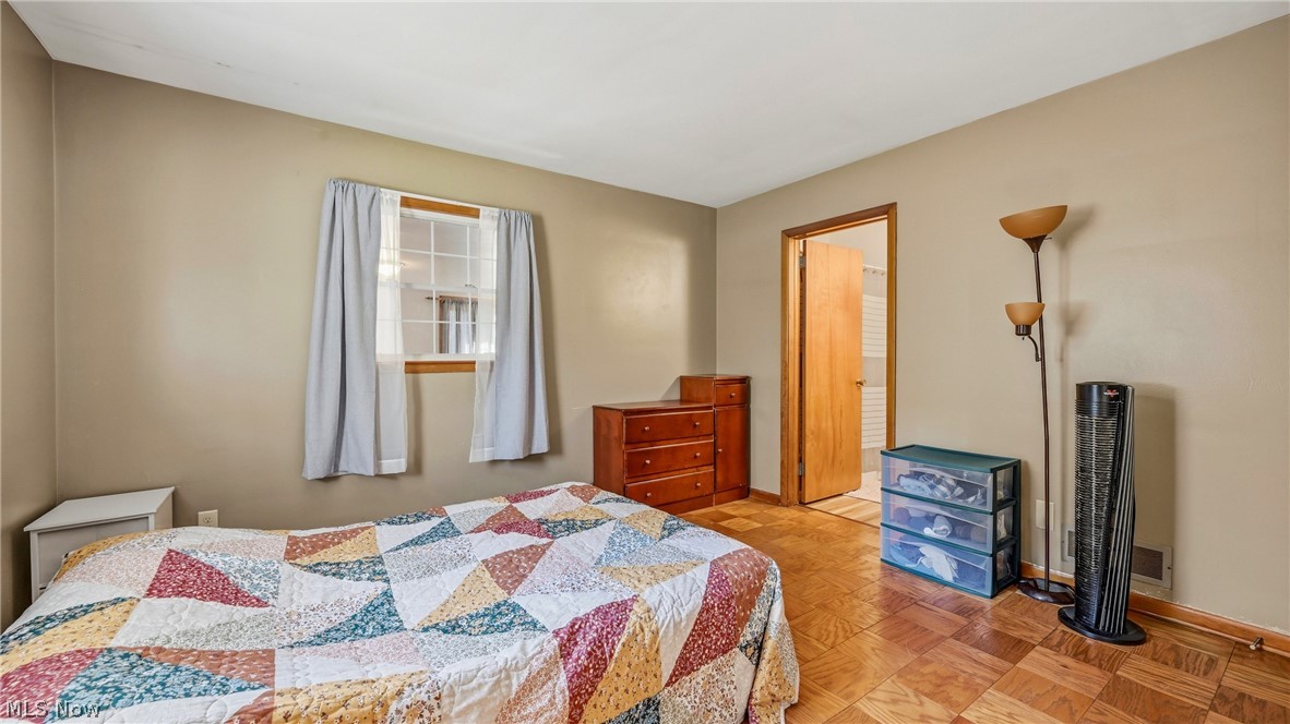 208 Creed Avenue Hubbard OH 44425