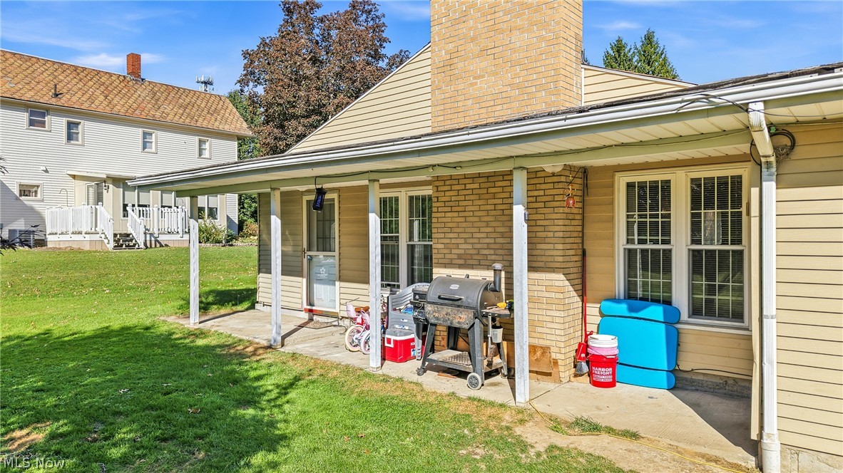 208 Creed Avenue Hubbard OH 44425