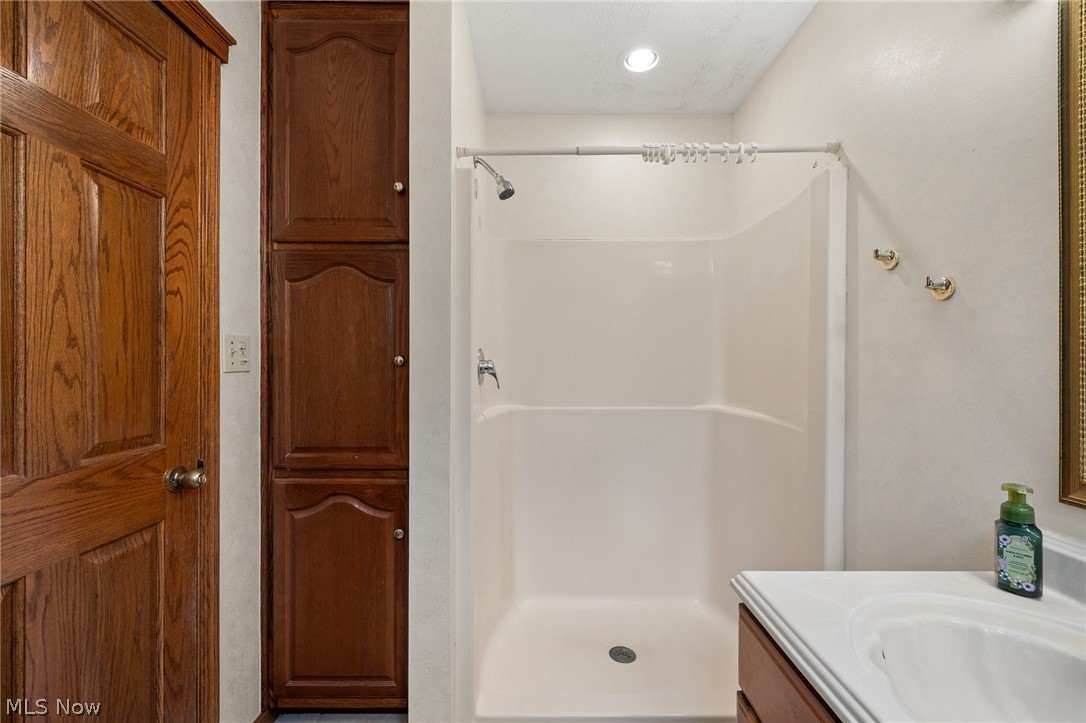 1849 Township Road 1255 Ashland OH 44805