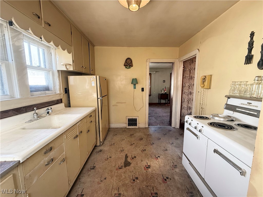 845 Hine Avenue Painesville OH 44077