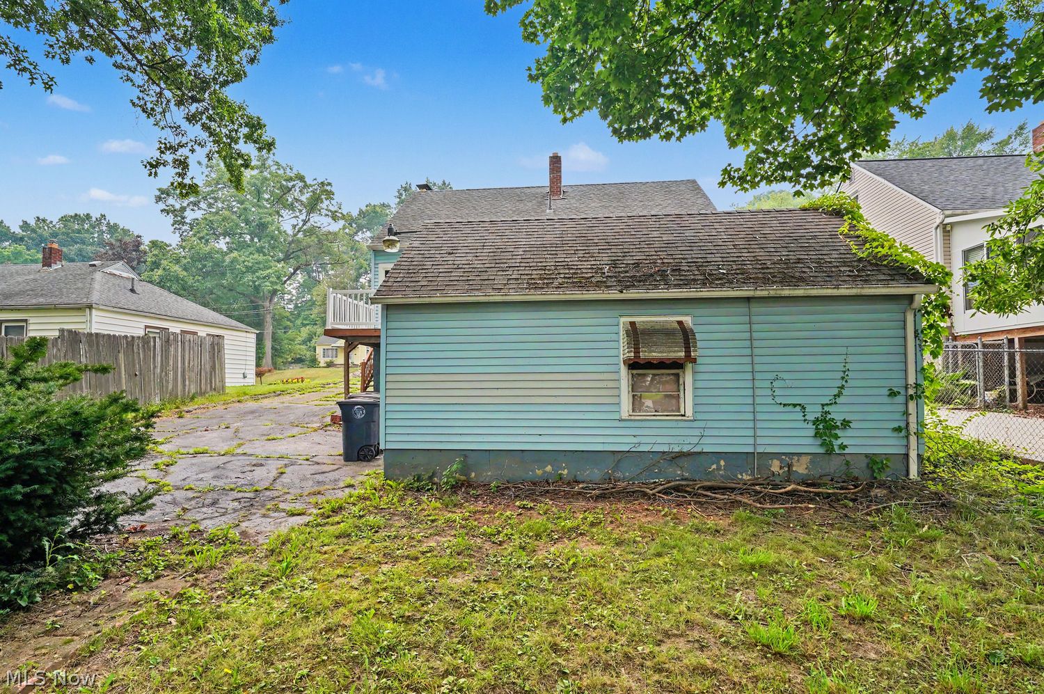2651 Robindale Avenue Akron OH 44312