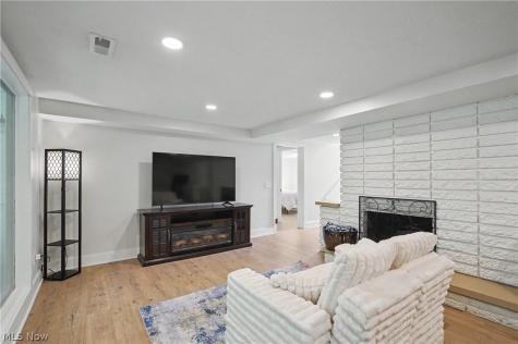 10385 King Coe Lane Strongsville OH 44149