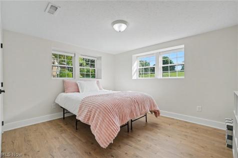 10385 King Coe Lane Strongsville OH 44149