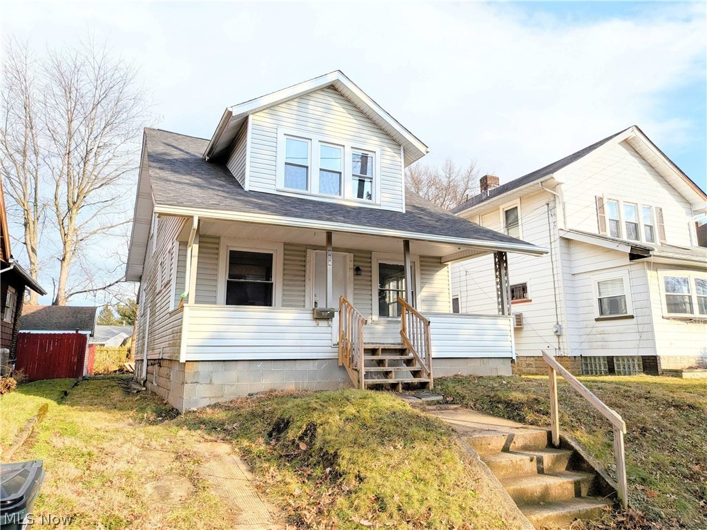 864 10th Street NE Massillon OH 44646