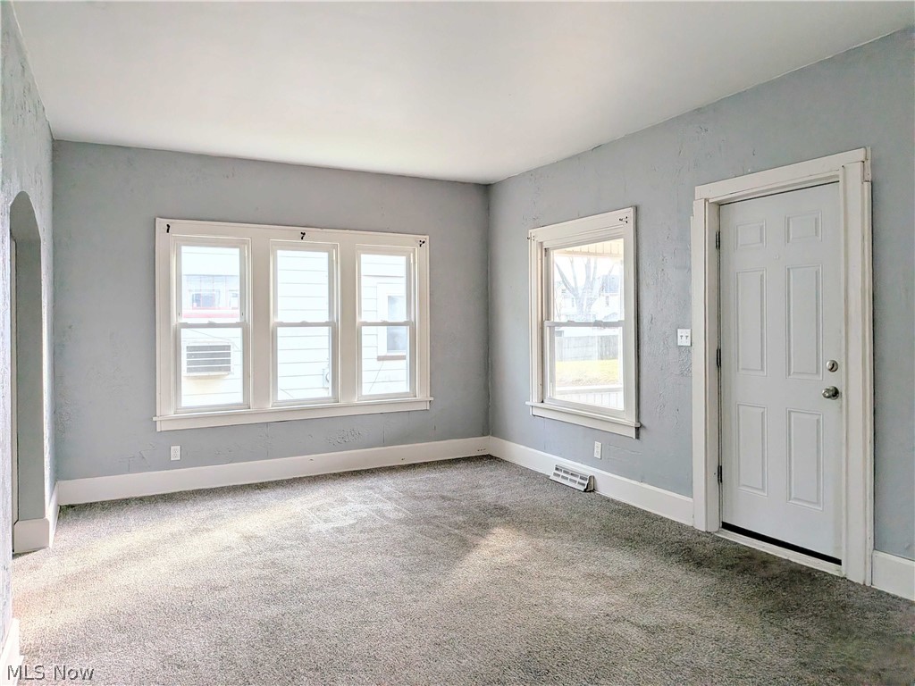 864 10th Street NE Massillon OH 44646