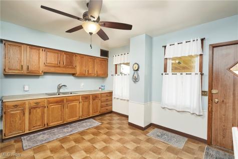 7206 Deveny Avenue Cleveland OH 44105