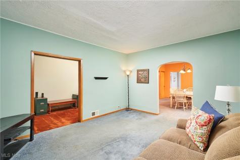 7206 Deveny Avenue Cleveland OH 44105