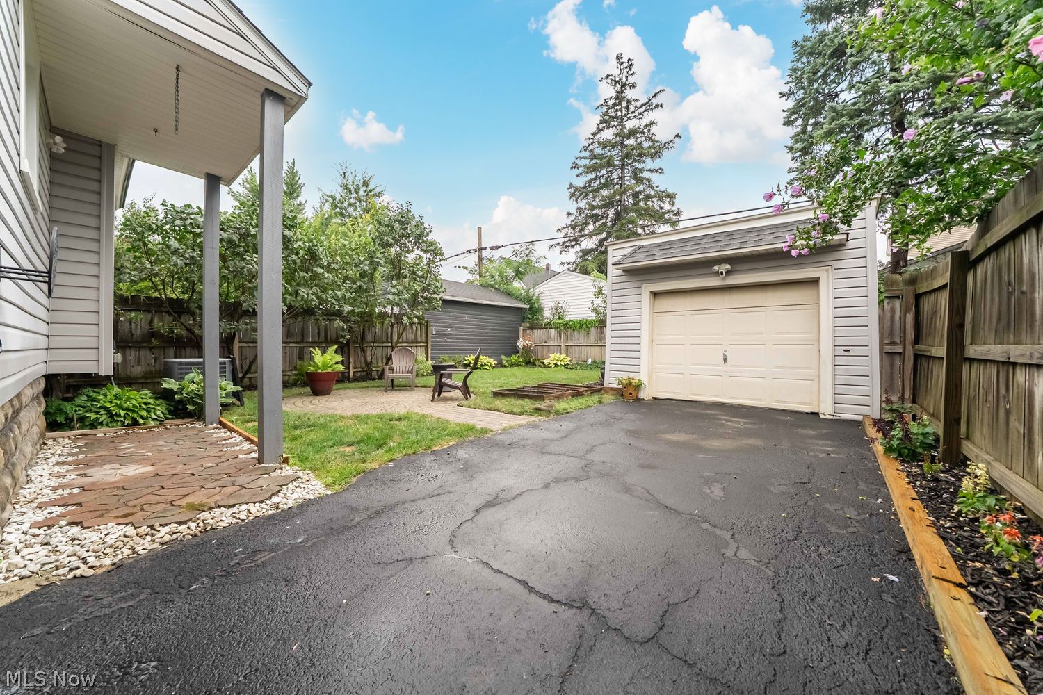 1228 Hall Avenue Lakewood OH 44107