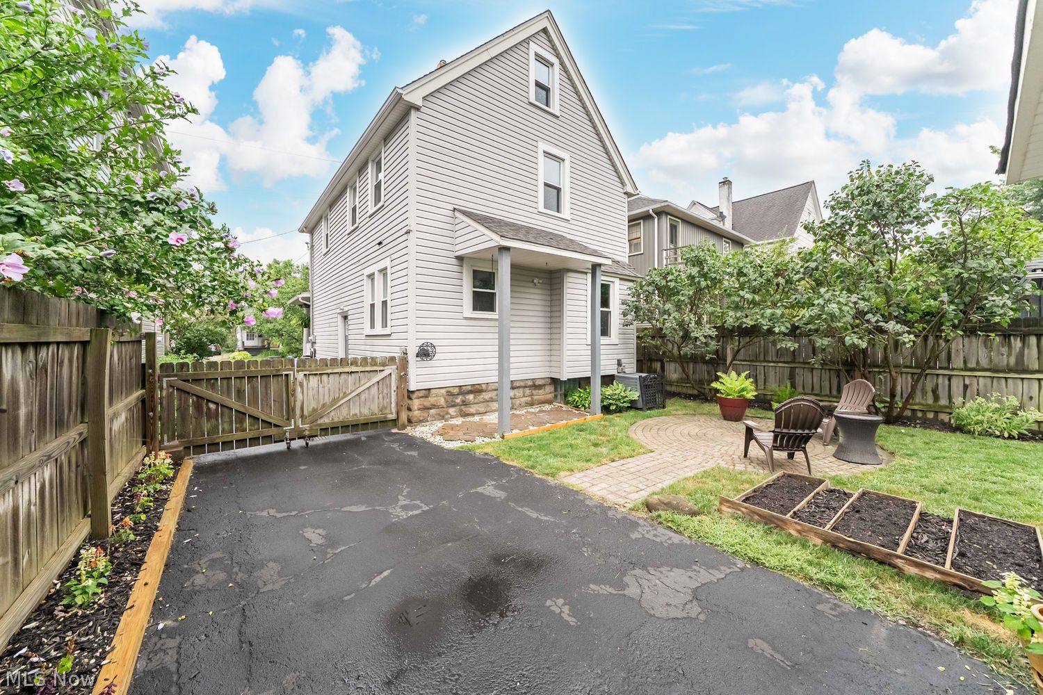 1228 Hall Avenue Lakewood OH 44107