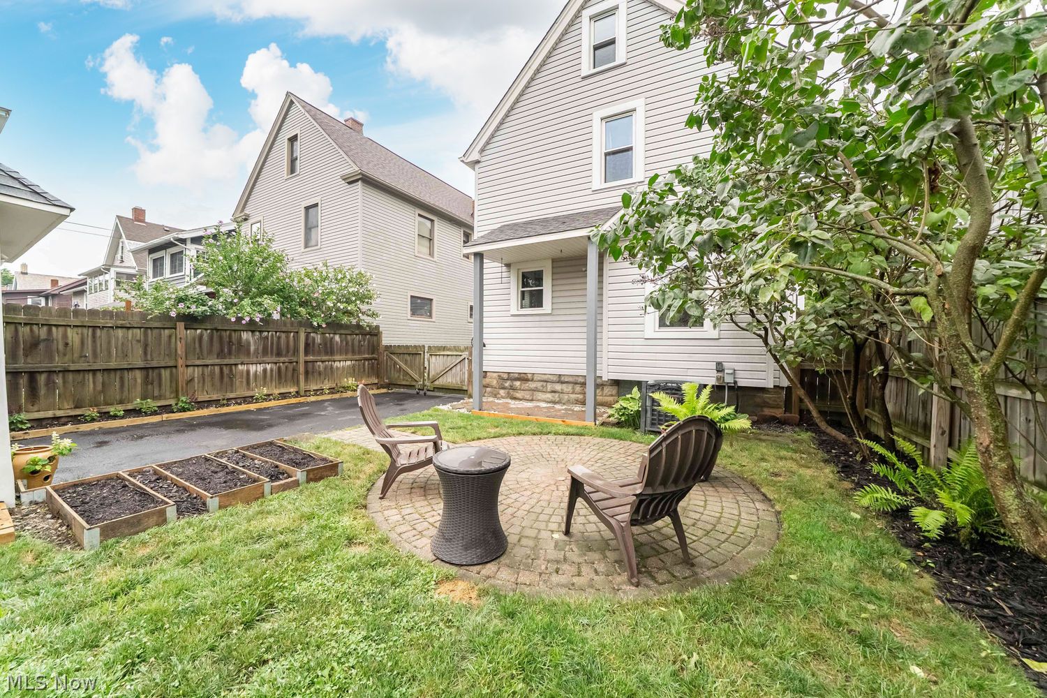 1228 Hall Avenue Lakewood OH 44107