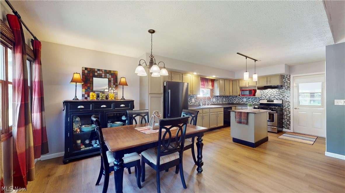 813 Barclay Street Belpre OH 45714