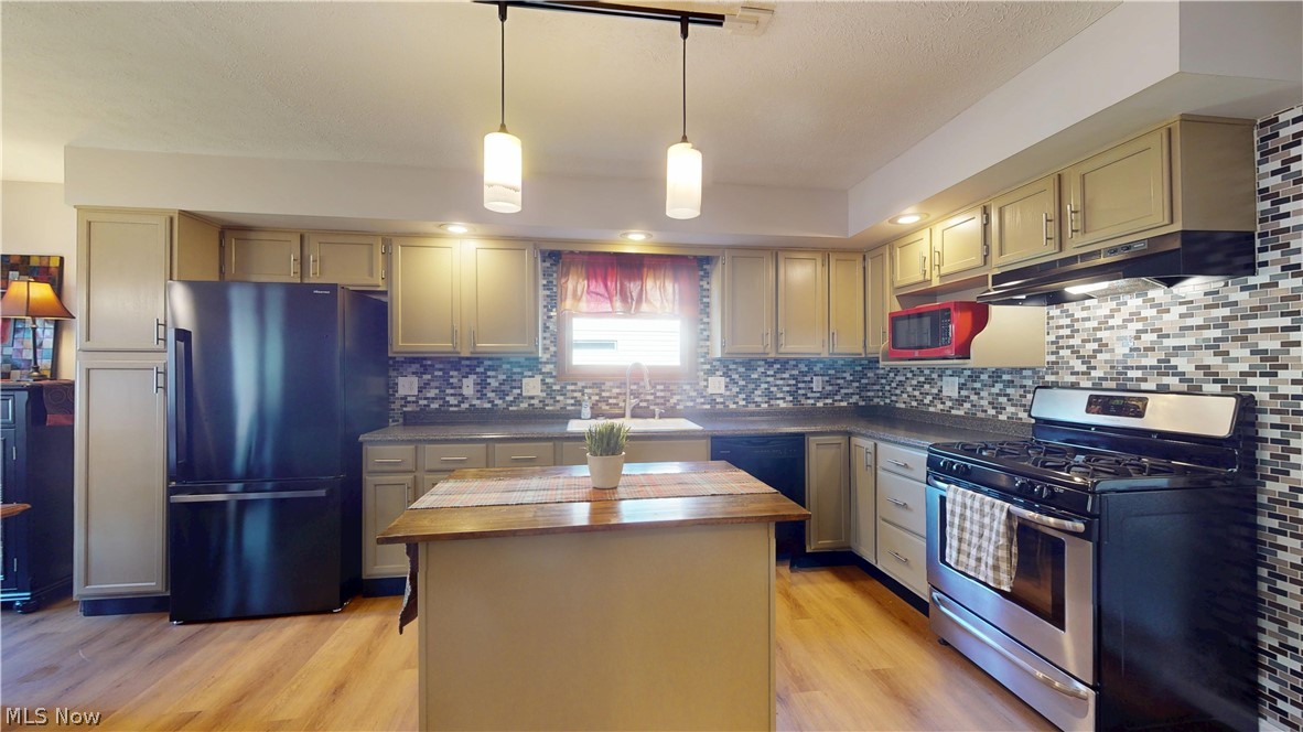 813 Barclay Street Belpre OH 45714