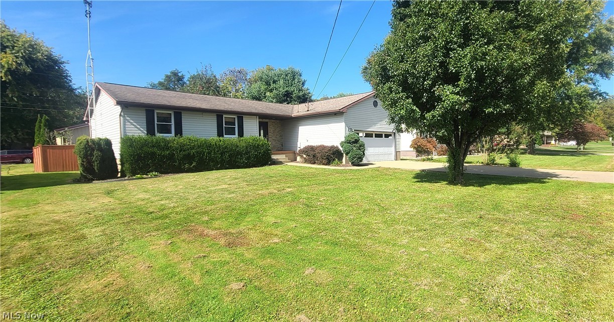 813 Barclay Street Belpre OH 45714