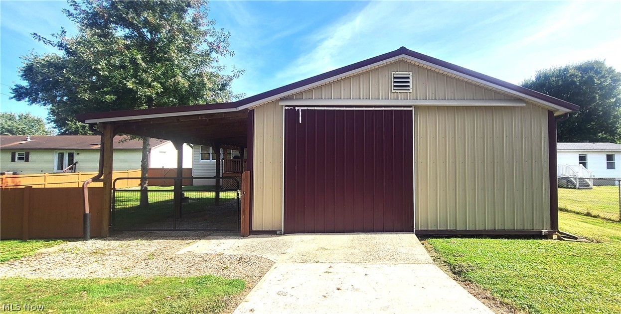 813 Barclay Street Belpre OH 45714