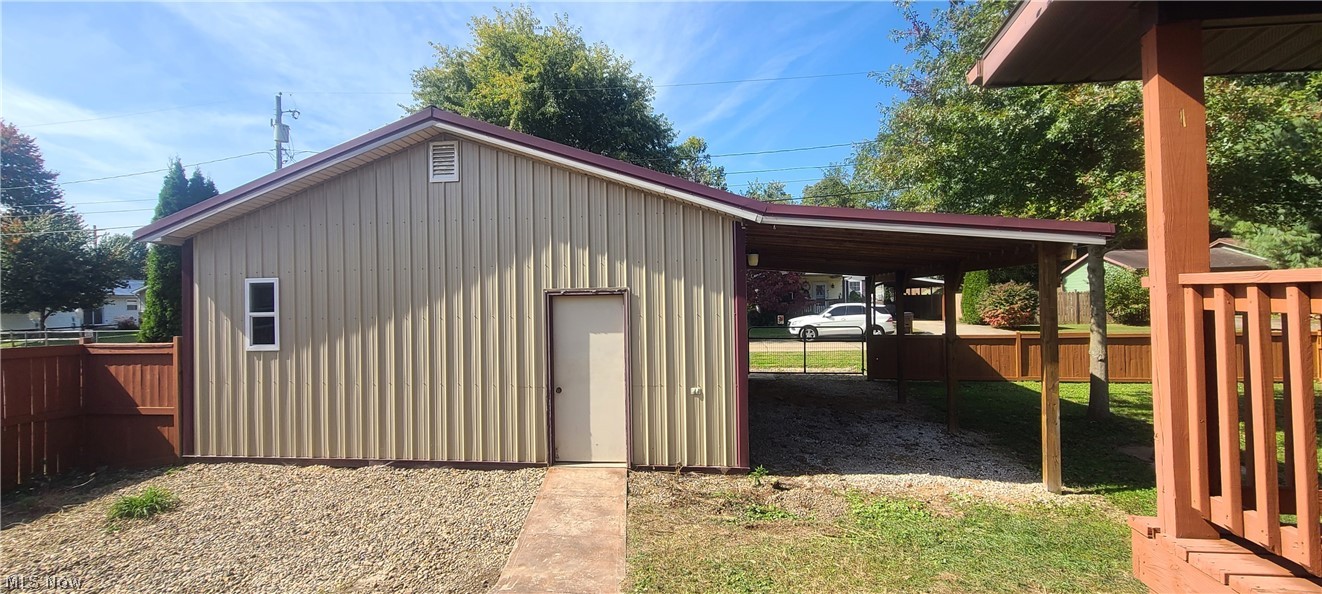 813 Barclay Street Belpre OH 45714